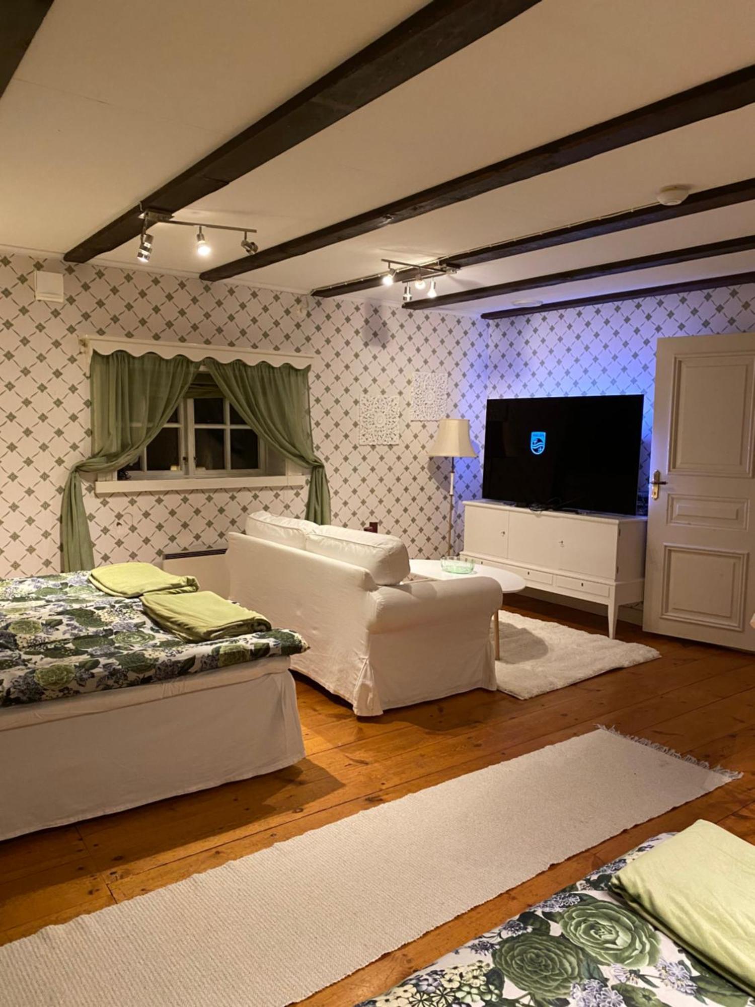Brunstorpsgard Braenneriet Villa ฮุสค์วาร์นา ภายนอก รูปภาพ